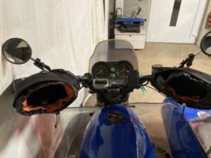 fixation magnétique pour gants thermiques de moto