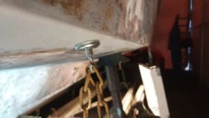 33 300x169 - Fixation magnétique d'une lampe sur un bateau en acier