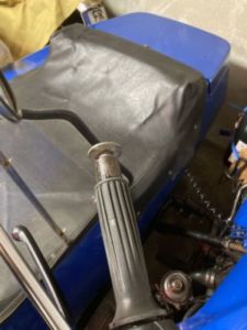 94 225x300 - Fixation magnétique pour gants thermiques de moto