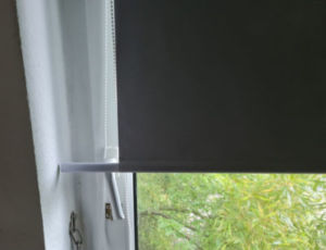 304 300x230 - Obscurantes magnétiques pour fenêtres