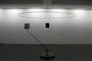 9008 300x200 - Projet d'installation artistique d'une lampe particulière et originale avec notre soutien