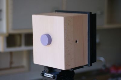 Obturateur magnétique d'une caméra sténopé